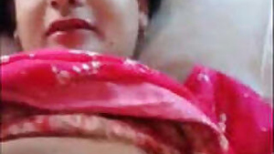 Hot Bhabhi pussy with moans