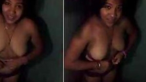 Cameraman found Desi girlfriend washing her XXX body in the shower