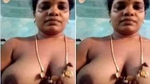 Desi mallu bhabhi takes a bath in the bathtub