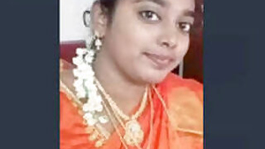 Tamil Girl Showing Boobs Pussy on Vc