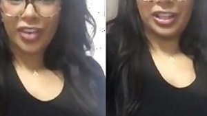 Hot Girl Showing off her Pussy