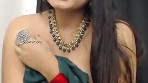 Indian girl flashes boobs but tips will make her show more