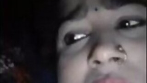 Desi indian Girl Showing Boob and Pussy