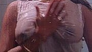 Desi beauty washes up in steamy video
