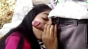 Desi Teen?s Free Blowjob In Open Place