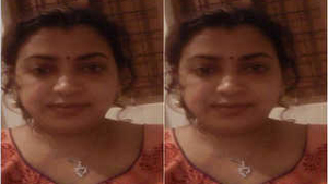 Indian amateur bhabhi flaunts her boobs and pussy for hubby