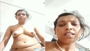 Indian bhabhi flaunts her boobs and pussy in exclusive paid porn