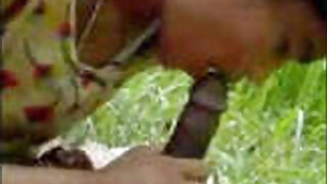 Desi indian Girl Blowjob in the Field New Clip