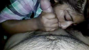 Desi girl gives uninterrupted oral pleasure to her partner