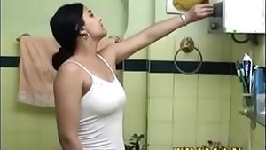 Indian MILF masturbating in the shower