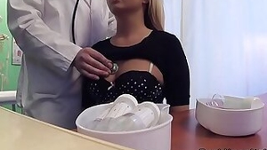 Fake doctor banging hot blonde patient
