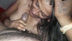 Desi bhabhi continues to please with her oral skills
