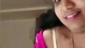 Mallu auntie gets naked and masturbates in solo video