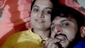 Newlyweds' steamy home sex video with Indian pussy